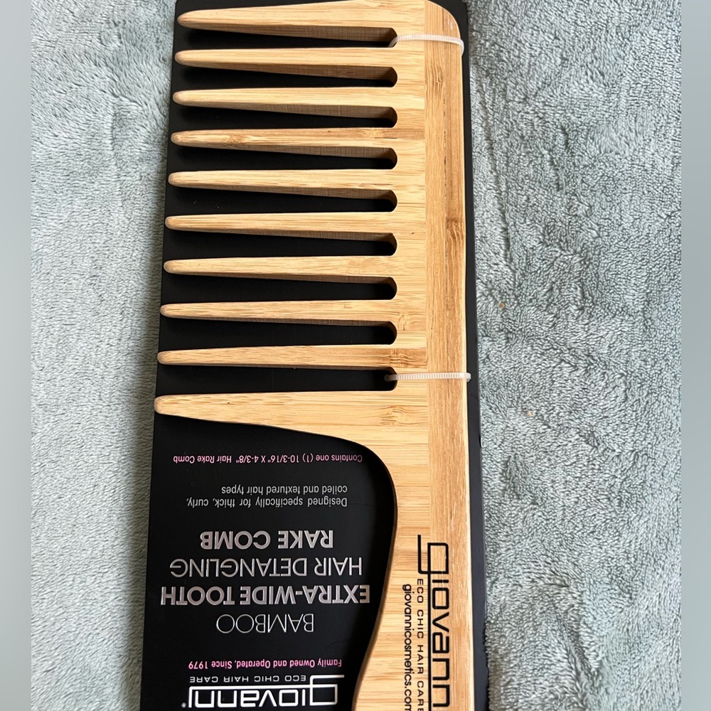 Giovanni Cosmetics Wooden Hair Comb
